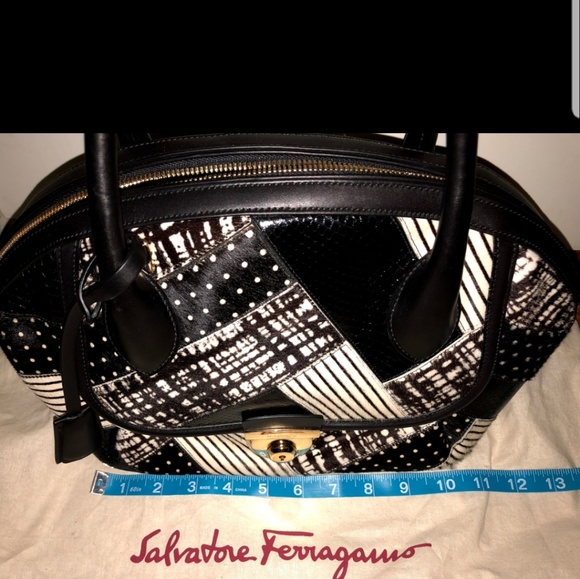 BNWOT Ferragamo bag! Stunning! Only 1 on Posh! - Picture 2 of 8